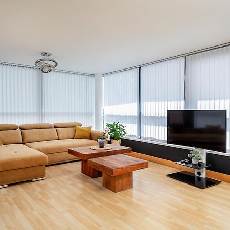 Large Central Penthouse In Leeds Leeds  Luaran gambar