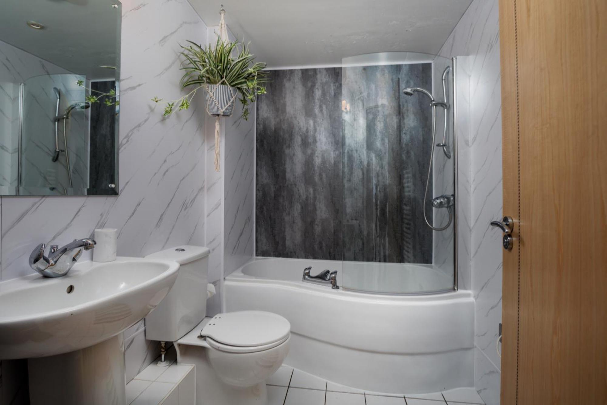 Large Central Penthouse In Leeds Leeds  Luaran gambar